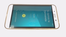 Blu Studio XL (White 8GB) Unlocked Dual Sim NO REAR/SCRATCHED GLAS
