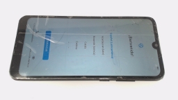 Huawei Y6 2017 MRD-LX3 (Black 32GB) Claro CRACKED GLAS/LCD PROBLEMS