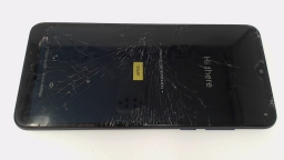 Motorola G Pure XT2163-4 32GB Consumer Cellular CRACKED GLAS & CAM/BRIGHT SPOT