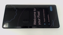 Google Pixel 7 Pro GE2AE (Black 128GB) Verizon CRACKED GLAS/NO VOL BUTTONS