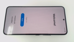 Samsung Galaxy S22 5G SM-S901U Cellphone (Black 128GB) Verizon CRACKED REAR