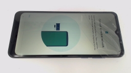 Motorola G Pure XT2163-6 Cellphone (Blue 32GB) AT&T Prepaid CRACKED GLAS
