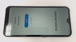 Samsung Galaxy A01 SM-A015F/DS (Black 16GB) Locked to Unknown Carrier Dual Sim