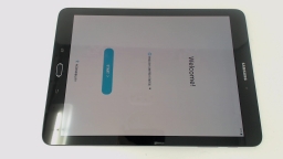 Samsung Galaxy Tab S2 SM-T813 9.7" Tablet (Black 32GB) Wifi NICE GLAS