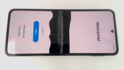 Samsung Galaxy Z Flip3 SM-F711U 128GB Verizon BAD BOARD/CRACKED LCD/BAD TOUCH