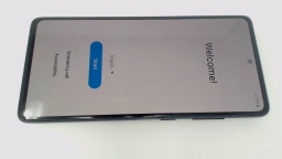 Samsung Galaxy S20 FE 5G SM-G781U 128GB T-Mobile BAD BOARD/CRACKED GLAS