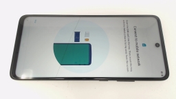 Motorola  One 5G Ace XT2113-5 (Purple 64GB) AT&T Prepaid CRACKED GLAS