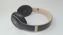 Beats Studio 3 Headphones A1914 (Shadow Gray) NO EAR PADS