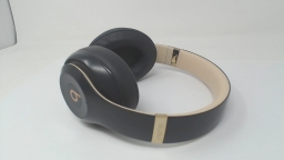 Beats Studio 3 Headphones (A1914) Shadow Gray