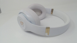 Beats Studio 3 Headphones A1914 Matte White Gold PEELING GOLD TRIM