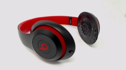 Beats Studio 3 Headphones A1914 Defiant Black & Red NO EAR PADS
