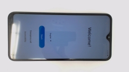 Samsung Galaxy A10E SM-S102DL Gray 32GB Tracfone SMALL GLAS CRACK/SCRATCHES