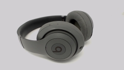 Beats Studio 3 Headphones A1914 Asphalt Gray LOOSE RIGHT SLIDER PEELING CUPS