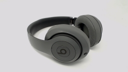 Beats Studio 3 Headphones A1914 Asphalt Gray CRACKED INNER BAND RIGHT HINGE