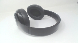 Beats Studio 3 Headphones A1914 Matte Black CRACKED UNDER BOTH HINGES
