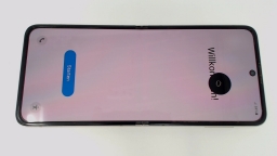 Samsung Galaxy Z Flip3 SM-F711B 128GB Locked to Unknown Carrier SPOT/LINE