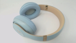 Beats Studio 3 Headphones A1914 Crystal Blue