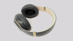 Beats Studio 3 Headphones A1914 Shadow Gray MAKE UP ON EAR PADS