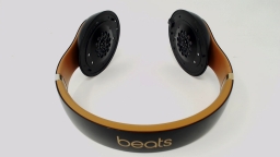 Beats Studio 3 Headphones A1914 Midnight Black NO EARPADS