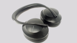 Bose Bluetooth Headphones NC700 (Black) ONE ENDCAP GONE