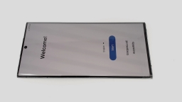Samsung Galaxy S22 Ultra 5G SM-S908U1 (Black 256GB 12GB) BADBOARD CRACKEDGLAS
