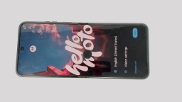 Motorola Razr 40 XT2323-2 (Gray 128GB 8GB) T-Mobile BLACK SPOT CRACKED CAM