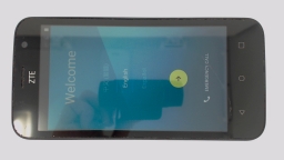 ZTE Maven Z812 Cellphone (Black 8GB) AT&T SCRATCHED GLAS