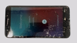 LG K30 LM-X410MK Cellphone (Black 32GB) MetroPCS CRACKED GLAS