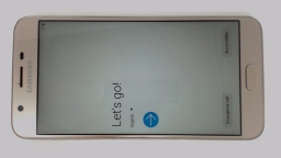 Samsung Galaxy J7 Refine SM-J737P (Gold 32GB 2GB) Boost Mobile CRACKED GLAS