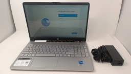 HP Laptop PC 15-d5000 i3-1215u 1.2GHz 16Gb 256Gb SSD 768P Touchscreen 11Home