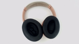 Bose QC 35 II Series 2 Wireless Headphones Rose Gold Pink BLACK EAR PADS