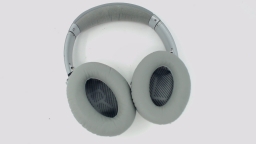 Bose QC 35 II Series 2 Wireless Headphones Silver SCUFFED PLASTIC