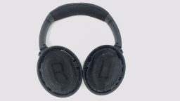 Bose QC 35 Series I 1 Black Wireless Headphones NO EAR PADS FLAKED HEADBAND