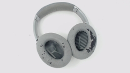 Bose QC 35 II Series 2 Wireless Headphones Silver FLAKED EARPADS