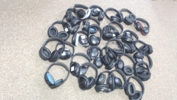 Lot of 30 QC35 Series 2 QC35ii Bose Headphones with Various Problems