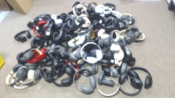 Lot of 100 Beats Studio 3 Headphones with Various Problems