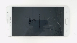 Samsung Galaxy J7 Prime SM-G610M (Gold 16GB 2GB) Unknown Carrier CRACKED