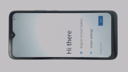 Cloud Mobile Stratus C8 (Black 32GB 2GB) TruConnect DualSIM SCRATCHED