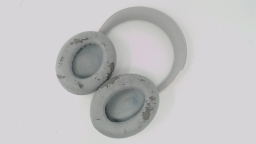 Bose NC700 Bluetooth Headphones (Silver) DEFECTIVE/FLAKED PADS/WORN