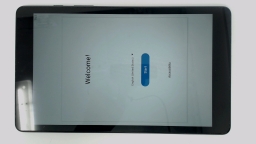 Samsung Galaxy Tab A SM-T290 8" Tablet (Black 32GB 2GB) WiFi SCRATCHED/BROWN