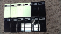 Lot of 12 Non-Working Google Pixel 7 Panther Cell Phones for Parts