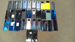 Lot of 32 Non-Working Xiaomi Pocophone Poco Cell Phones Smartphones for Parts