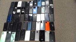 Lot of 55 Non-Working Mixed Brand Cell Phone Smartphones for Parts