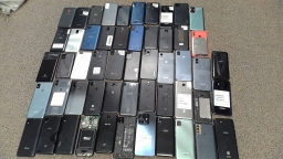 Lot of 53 Non-Working Mixed Brand Cell Phone Smartphones for Parts