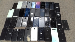 Lot of 41 Non-Working Mixed Brand Smartphones with Various Problems