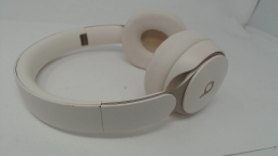 Beats Solo Pro Wireless On-Ear Bluetooth Headphones White A1881 Working