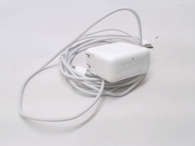 Power Adapter, A1540 - 661-02315