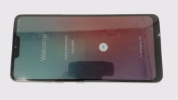 LG G7 ThinQ LM-G710ULM Cellphone (Gray 64GB 4GB) Unlocked CRACKED GLAS/REAR