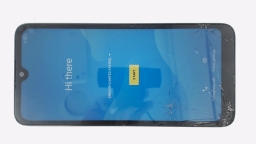 TCL 30 Z T602DL Cellphone (Black 32GB 3GB) Tracfone CRACKED GLAS SCRATCHED