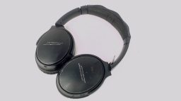 Bose QC 35 II Series 2 Wireless Headphones Black FLAKED/LOOSE